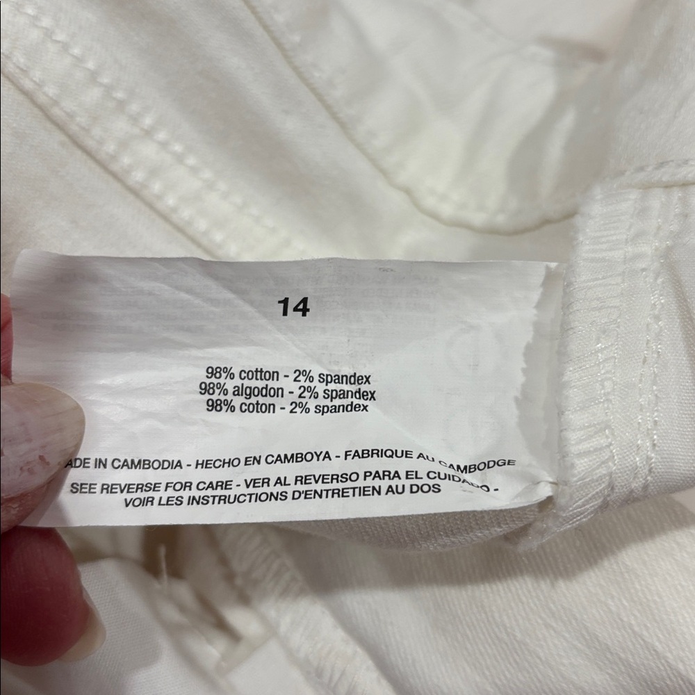 Nine West NWT
White Gramercy Crop Jeans - Picture 8 of 8